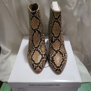 BNIB**Steve Madden Ankle Boots